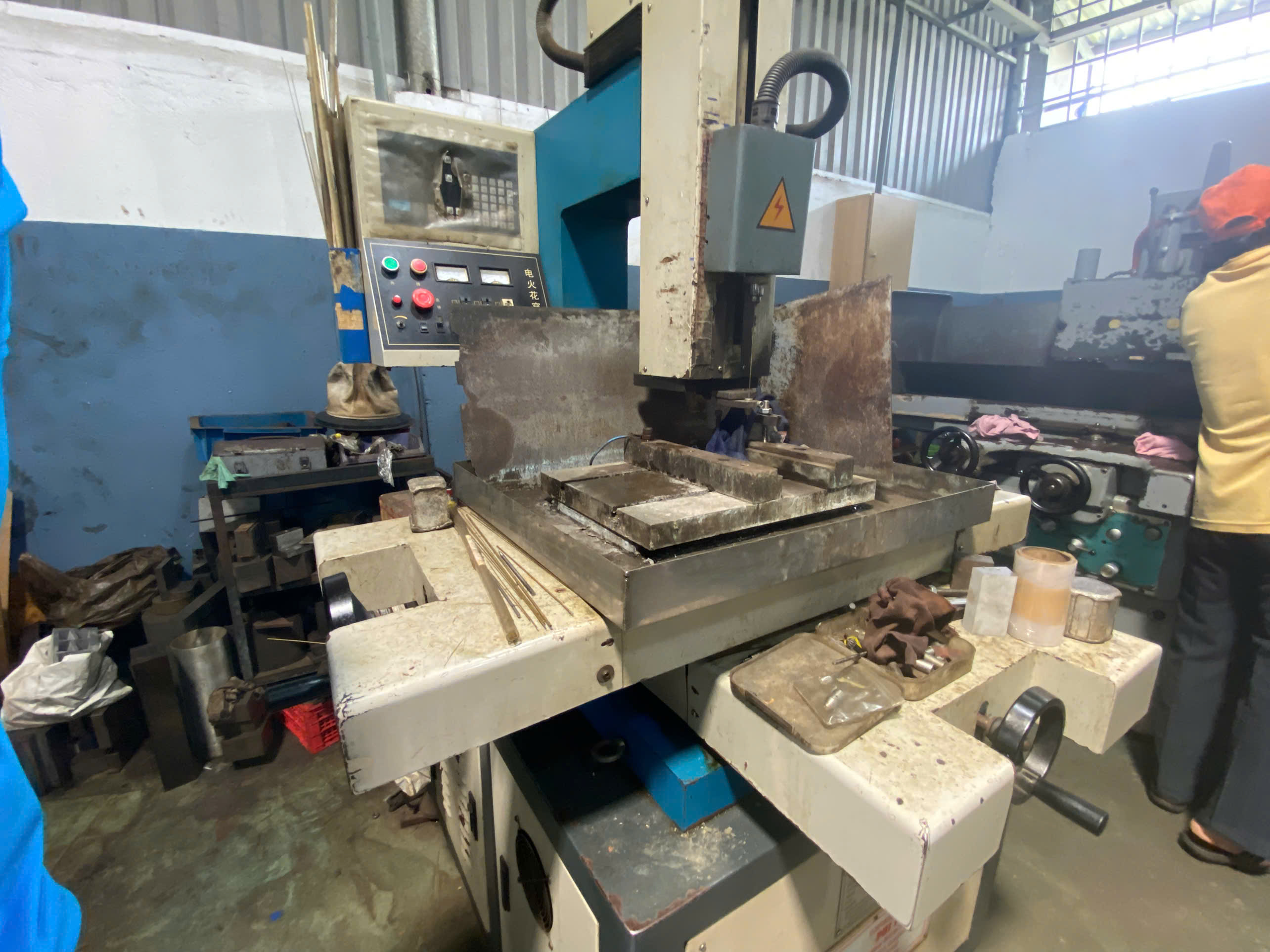 EDM machine
